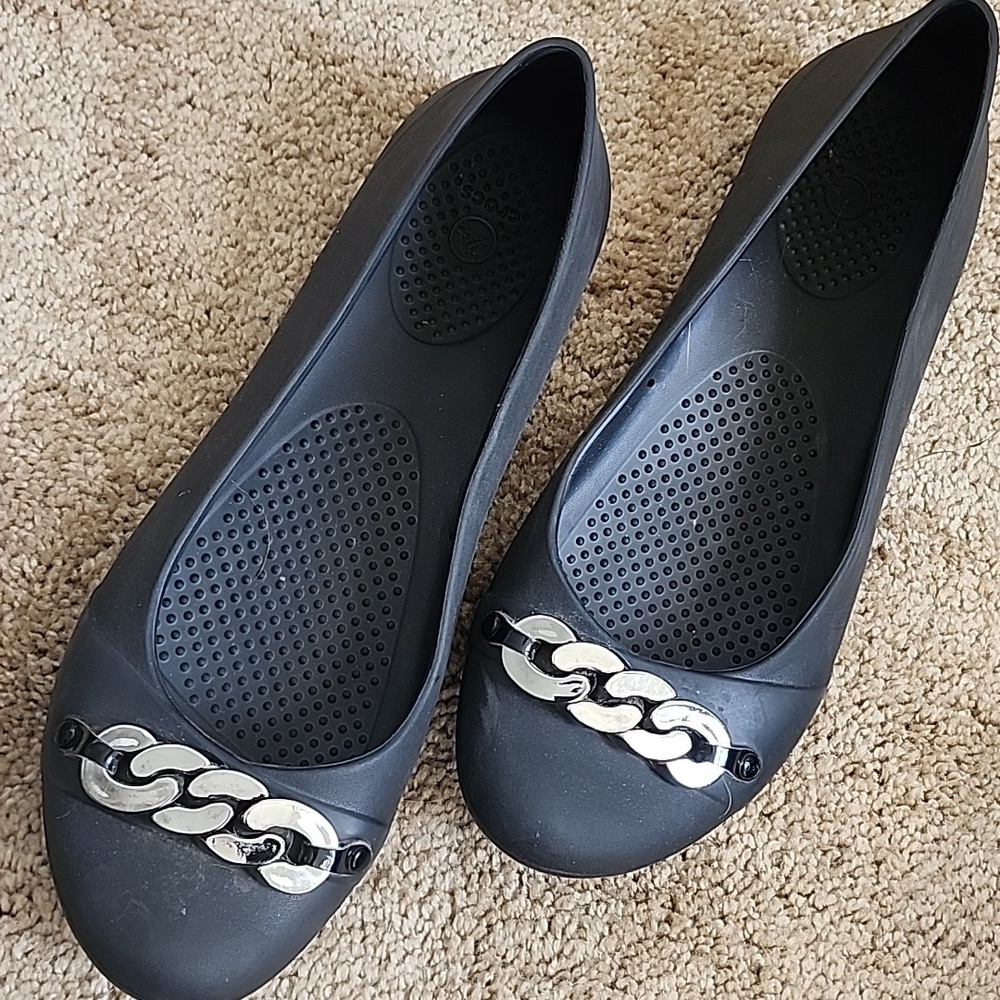 Crocs Black Comfort Flats Women’s Size 8 Silver Chain - Picture 2 of 10